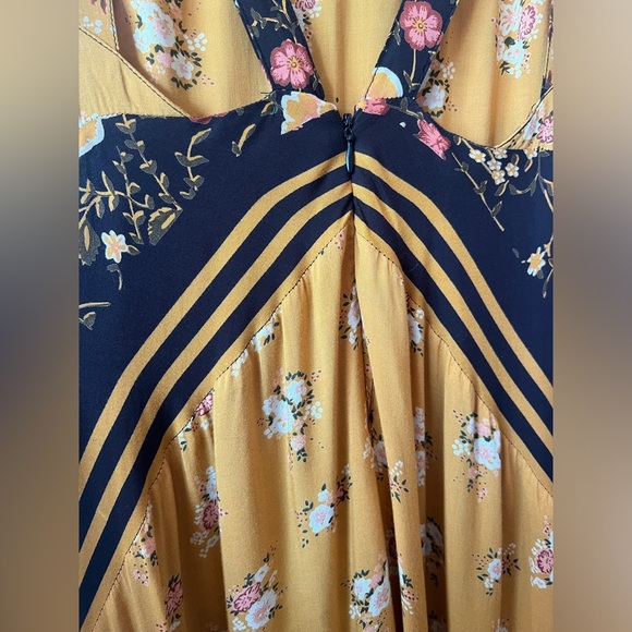 Free People 60's Sunrise Oblivion Keyhole Cut Out Dress Antique Gold size 8 - Picture 12 of 16